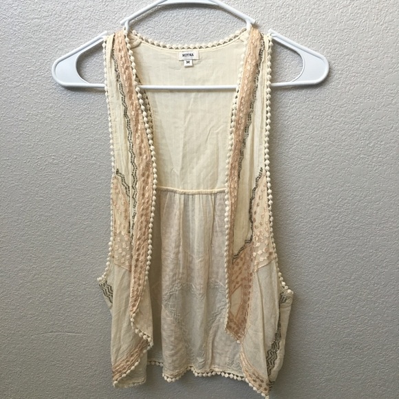 Moyna embellished Anthropologie vest. Size Medium - Picture 5 of 5